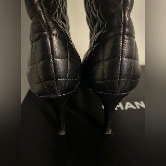 Chanel Quilted Calf Boots size 42 - Picture 8 of 14